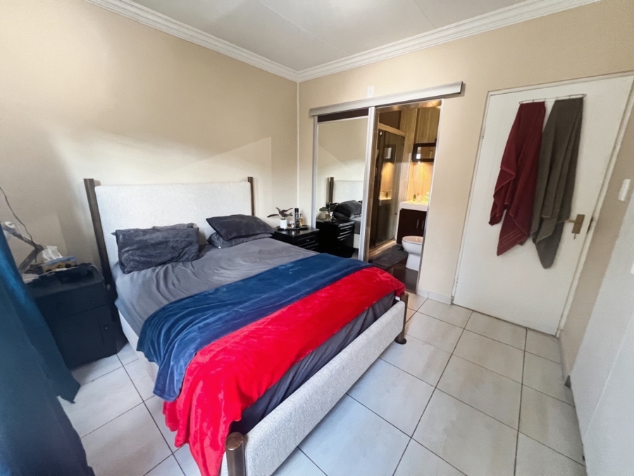 To Let 2 Bedroom Property for Rent in Sunninghill Gauteng