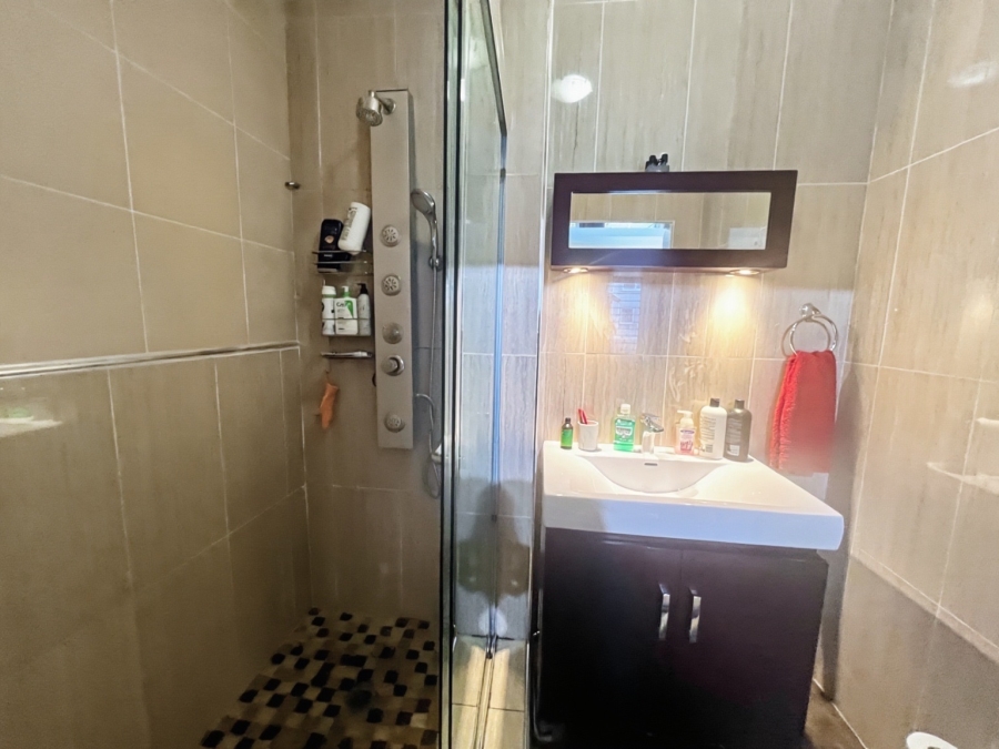 To Let 2 Bedroom Property for Rent in Sunninghill Gauteng