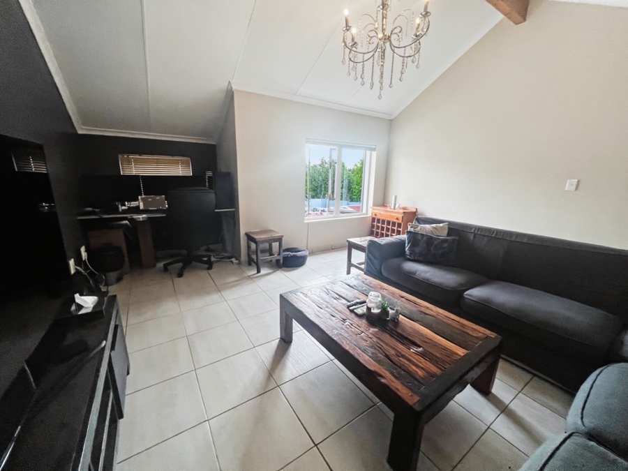 To Let 2 Bedroom Property for Rent in Sunninghill Gauteng