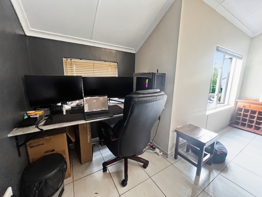 To Let 2 Bedroom Property for Rent in Sunninghill Gauteng