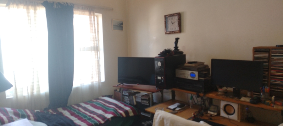 2 Bedroom Property for Sale in Bardene Gauteng