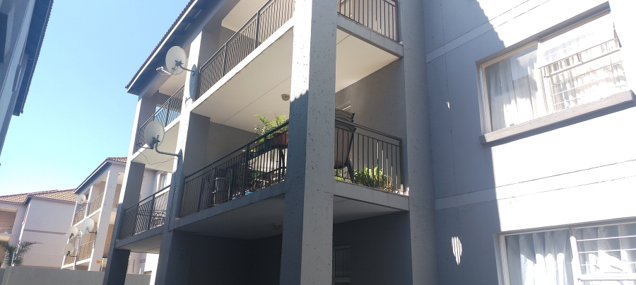 2 Bedroom Property for Sale in Bardene Gauteng