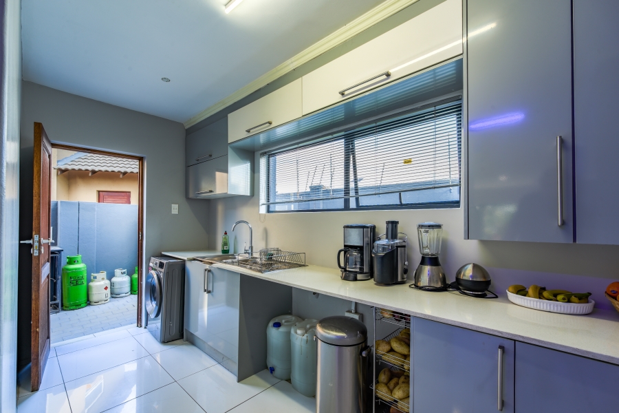 4 Bedroom Property for Sale in Olympus AH Gauteng