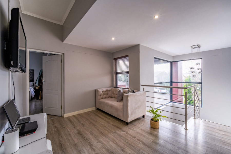 4 Bedroom Property for Sale in Olympus AH Gauteng