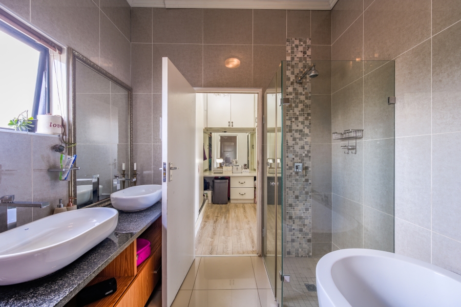 4 Bedroom Property for Sale in Olympus AH Gauteng