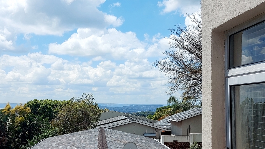 5 Bedroom Property for Sale in Waterkloof Ridge Gauteng
