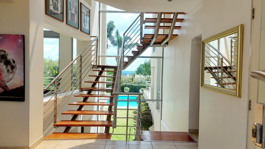 5 Bedroom Property for Sale in Waterkloof Ridge Gauteng