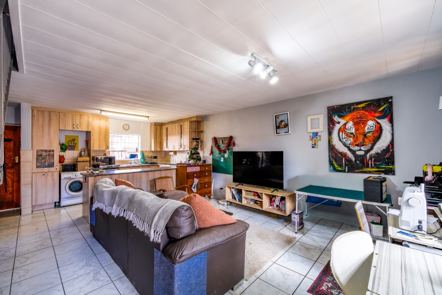 2 Bedroom Property for Sale in Garsfontein Gauteng