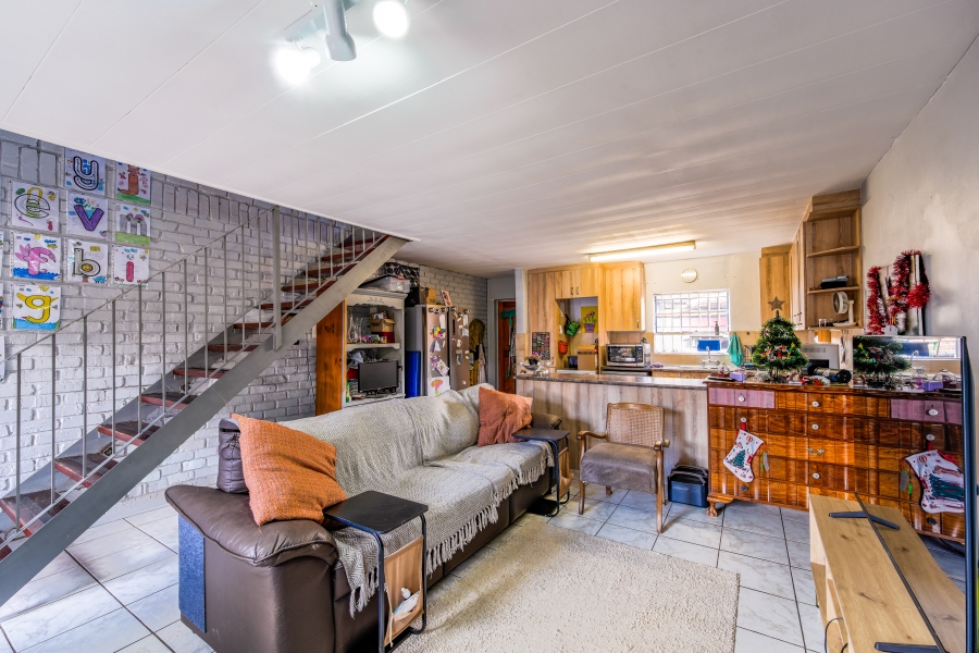 2 Bedroom Property for Sale in Garsfontein Gauteng