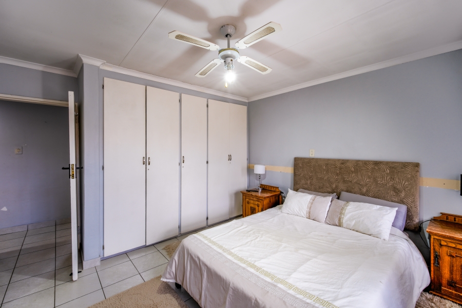 2 Bedroom Property for Sale in Garsfontein Gauteng