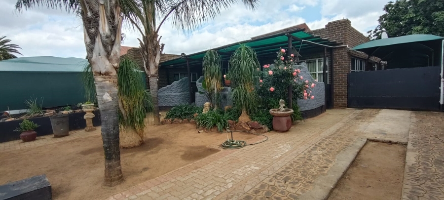 4 Bedroom Property for Sale in Fochville Gauteng