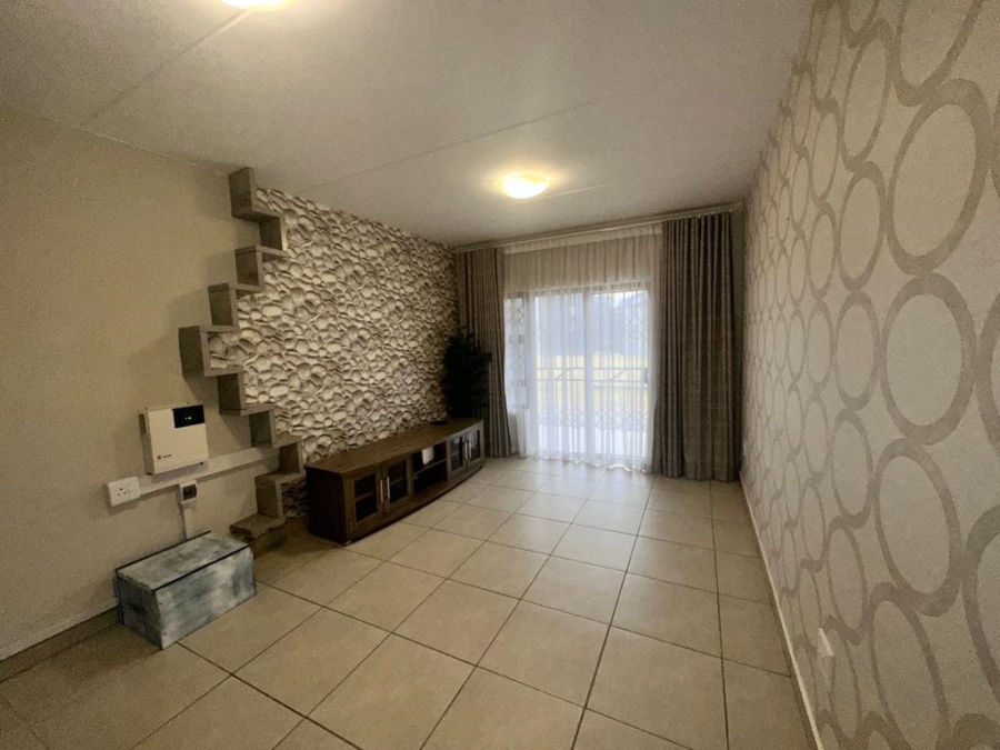 To Let 2 Bedroom Property for Rent in Glen Austin Gauteng