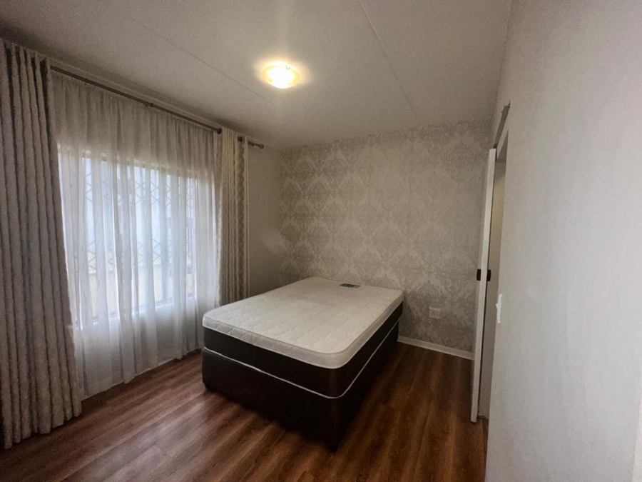 To Let 2 Bedroom Property for Rent in Glen Austin Gauteng