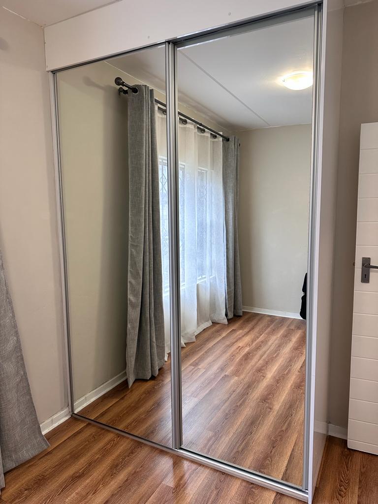 To Let 2 Bedroom Property for Rent in Glen Austin Gauteng