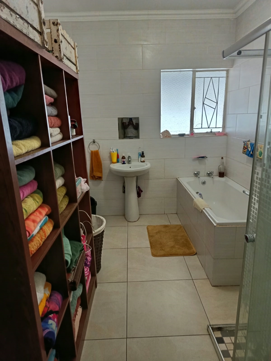 4 Bedroom Property for Sale in Risiville Gauteng