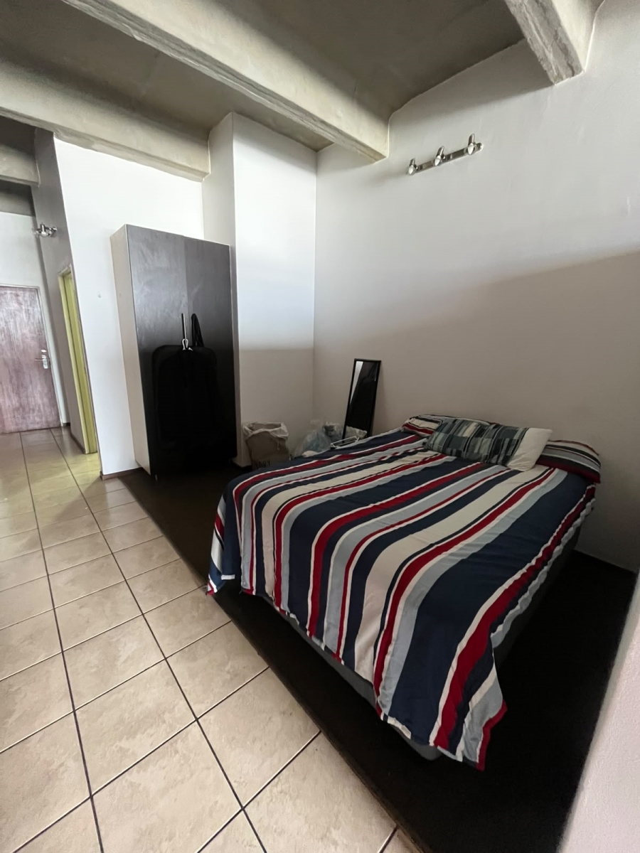 1 Bedroom Property for Sale in Braamfontein Gauteng