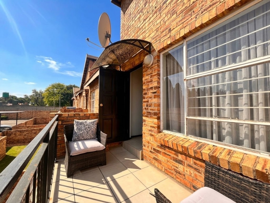 2 Bedroom Property for Sale in Honeydew Gauteng