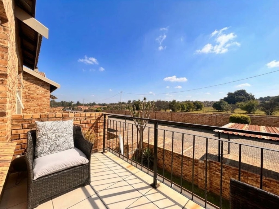 2 Bedroom Property for Sale in Honeydew Gauteng