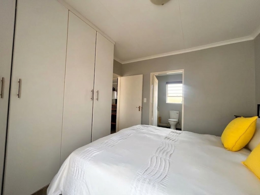 2 Bedroom Property for Sale in Honeydew Gauteng