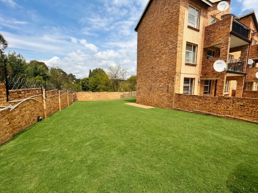 2 Bedroom Property for Sale in Honeydew Gauteng