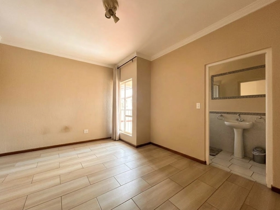 To Let 3 Bedroom Property for Rent in Sunninghill Gauteng