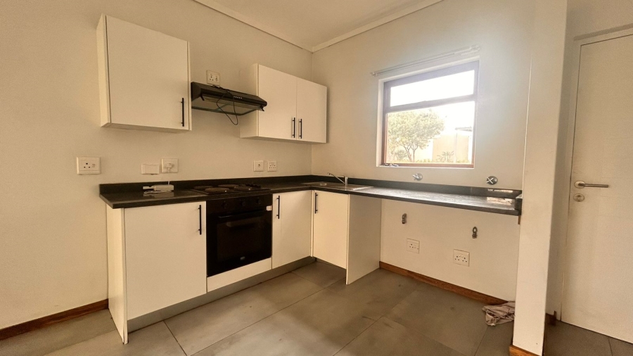 To Let 1 Bedroom Property for Rent in Broadacres Gauteng