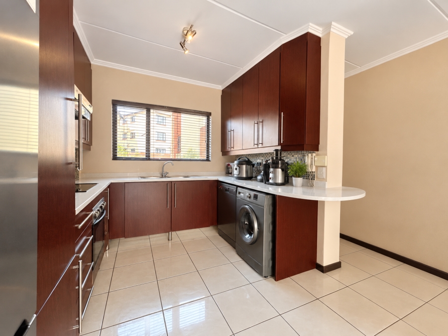 To Let 2 Bedroom Property for Rent in Paulshof Gauteng