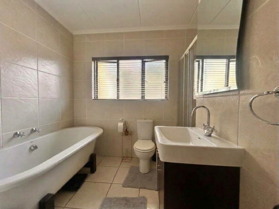 To Let 2 Bedroom Property for Rent in Paulshof Gauteng