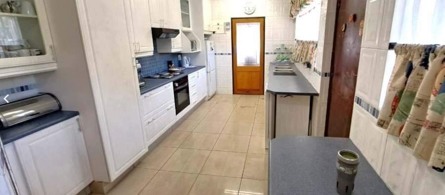 3 Bedroom Property for Sale in Mondeor Gauteng
