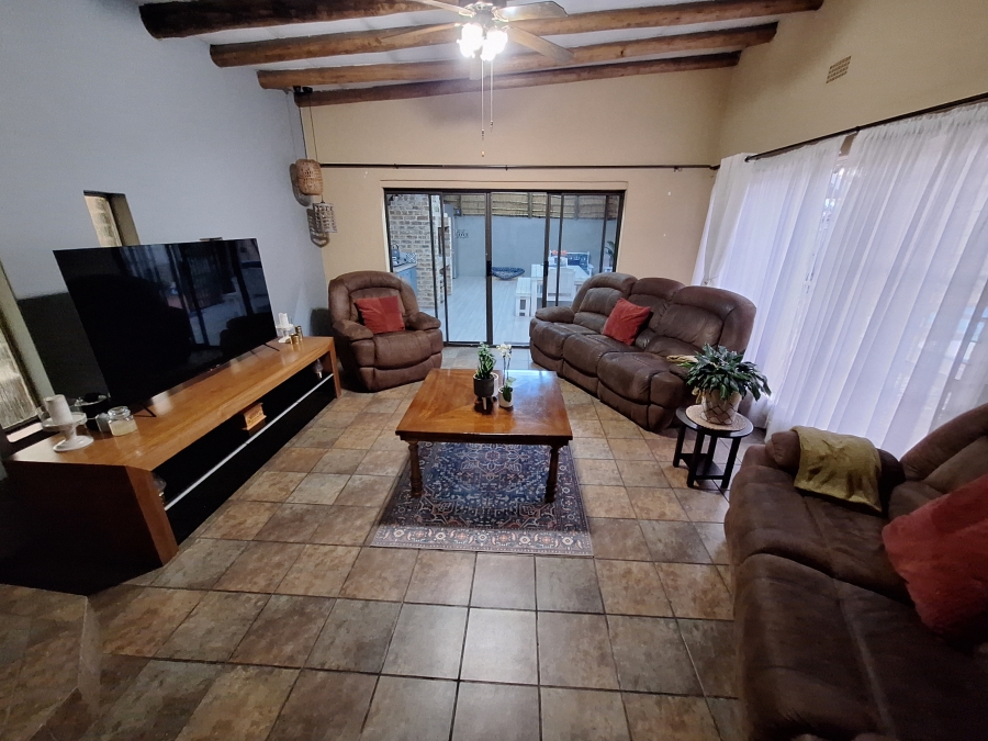 3 Bedroom Property for Sale in Vanderbijlpark SE 7 Gauteng