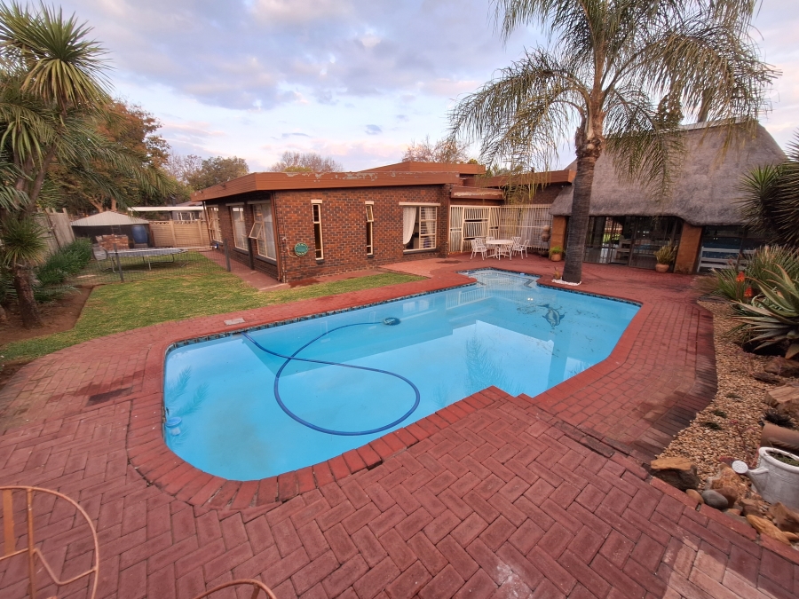 3 Bedroom Property for Sale in Vanderbijlpark SE 7 Gauteng