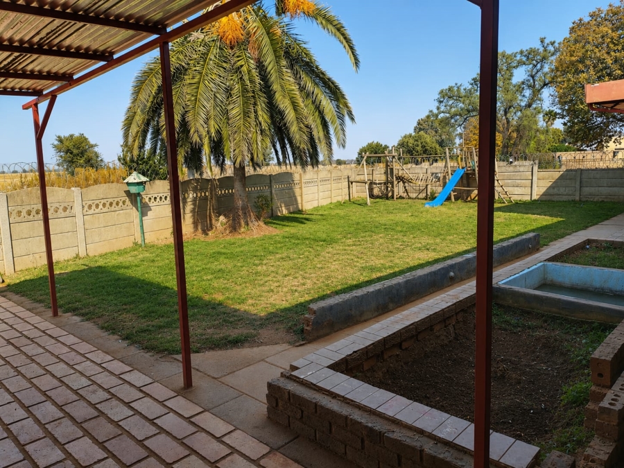3 Bedroom Property for Sale in Sonland Park Gauteng