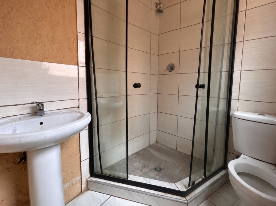 3 Bedroom Property for Sale in Vanderbijlpark Cw 6 Gauteng