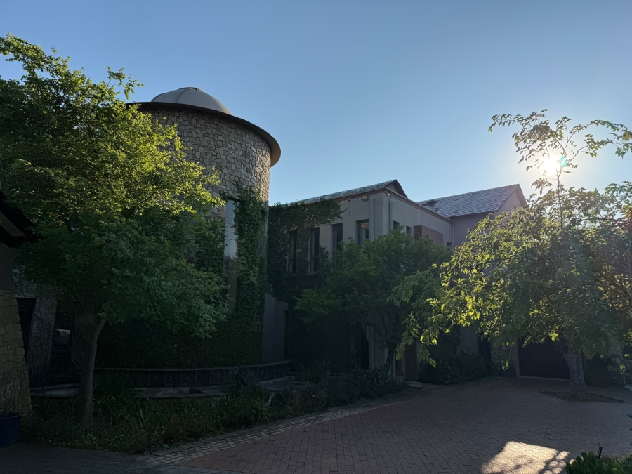 3 Bedroom Property for Sale in Leeuwfontein Gauteng