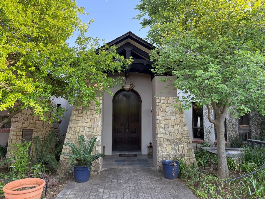 3 Bedroom Property for Sale in Leeuwfontein Gauteng