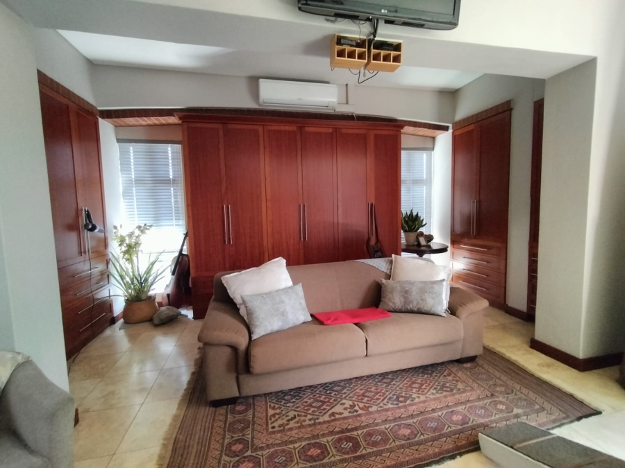 3 Bedroom Property for Sale in Leeuwfontein Gauteng