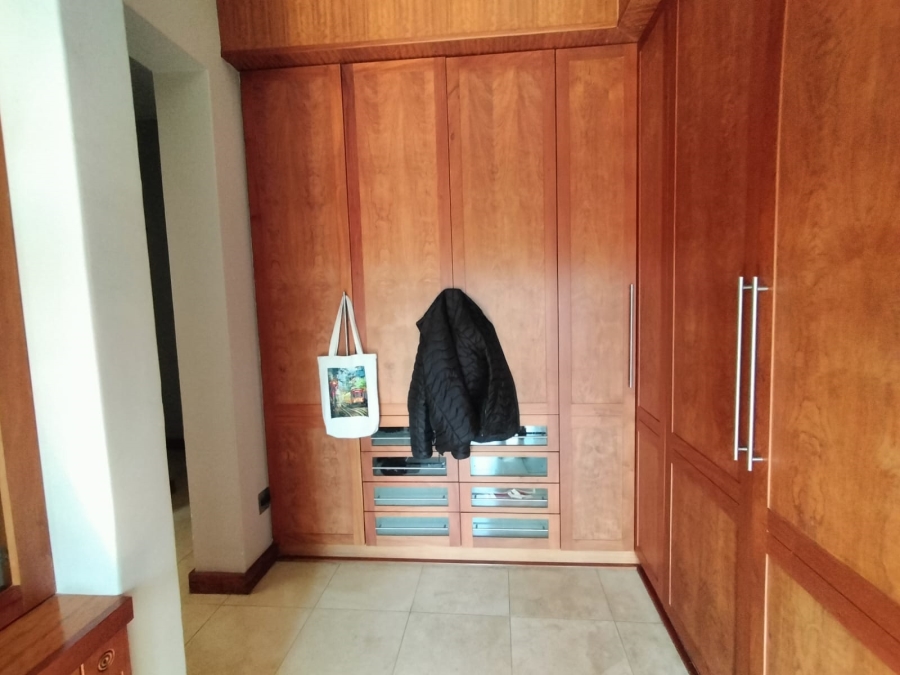 3 Bedroom Property for Sale in Leeuwfontein Gauteng