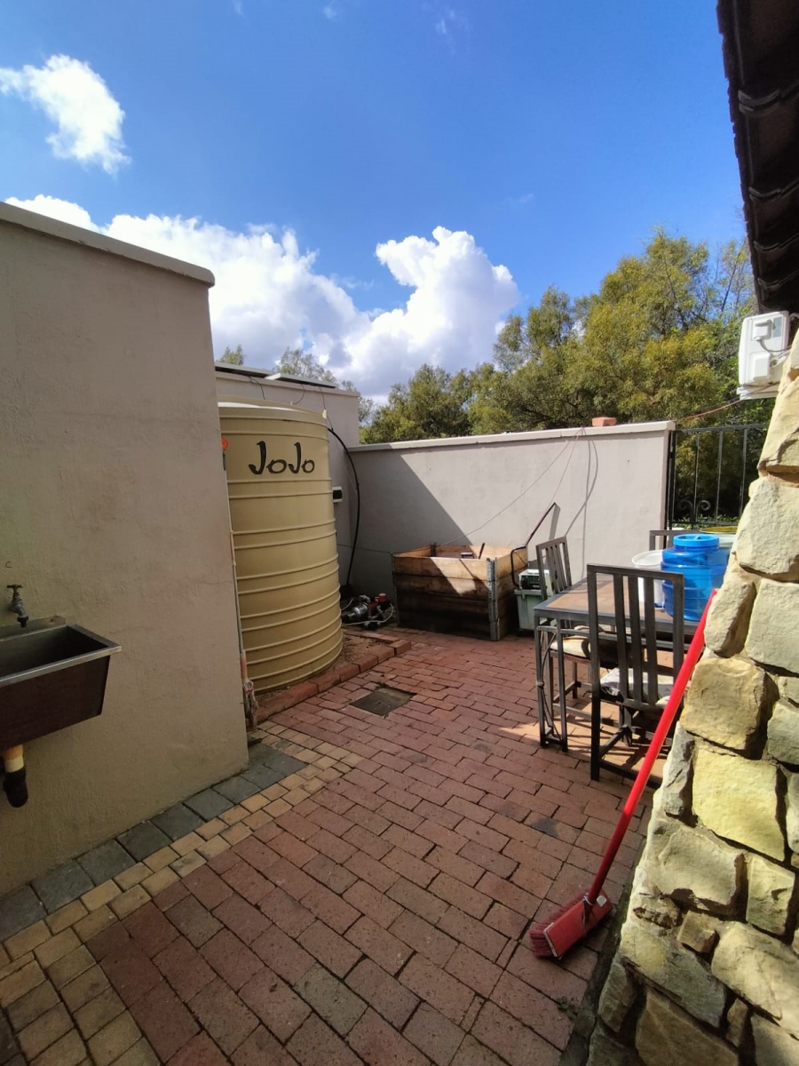 3 Bedroom Property for Sale in Leeuwfontein Gauteng
