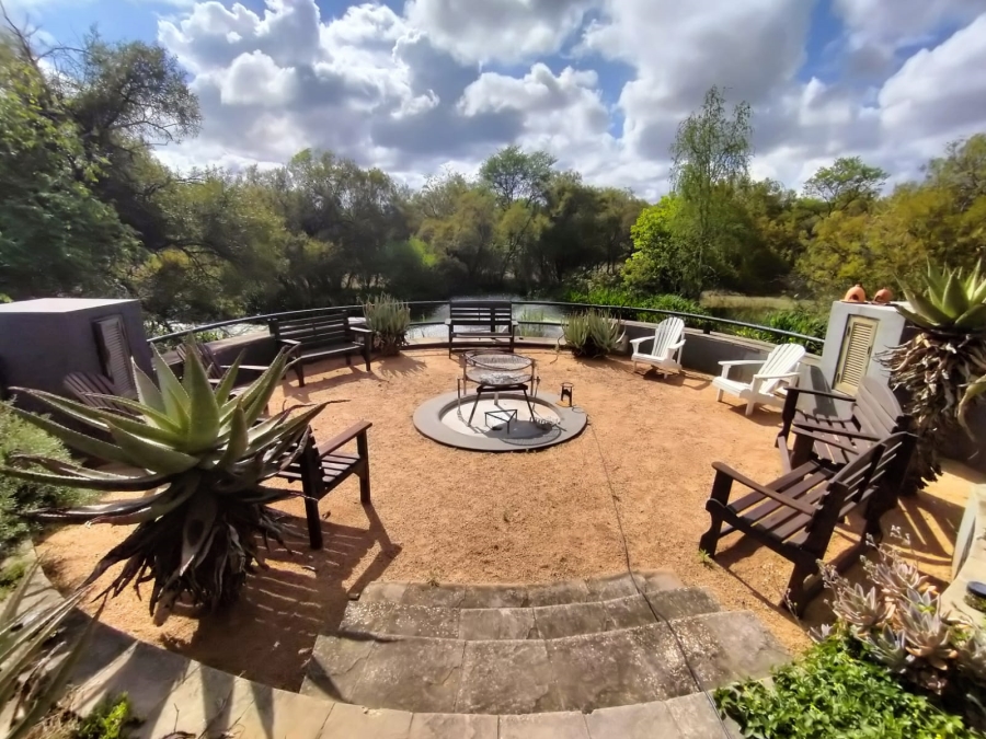 3 Bedroom Property for Sale in Leeuwfontein Gauteng