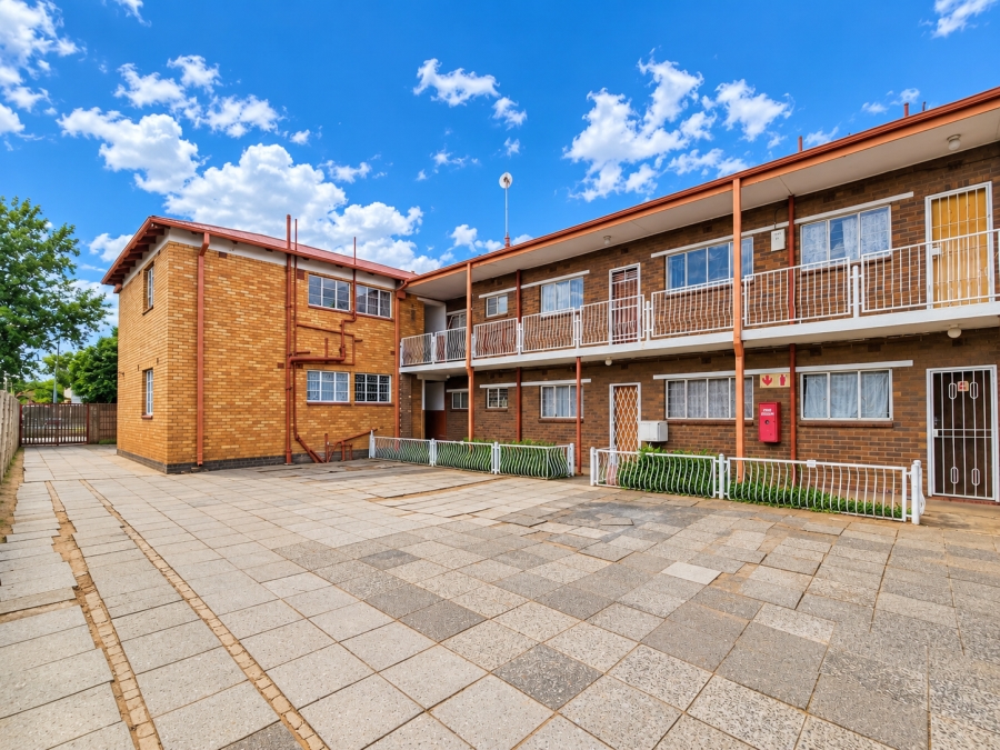 2 Bedroom Property for Sale in Peacehaven Gauteng
