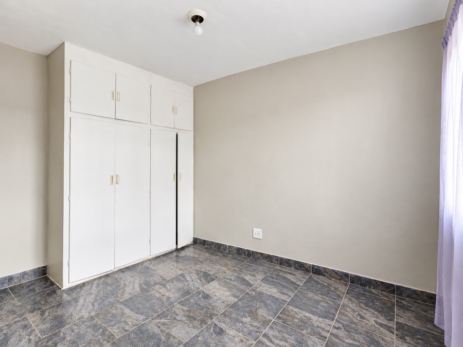 2 Bedroom Property for Sale in Peacehaven Gauteng
