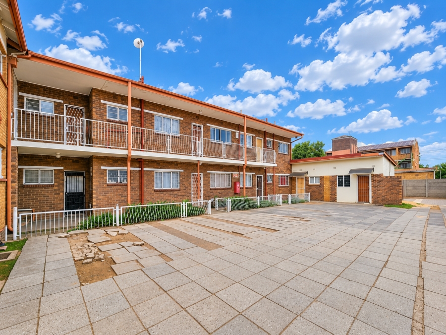 2 Bedroom Property for Sale in Peacehaven Gauteng