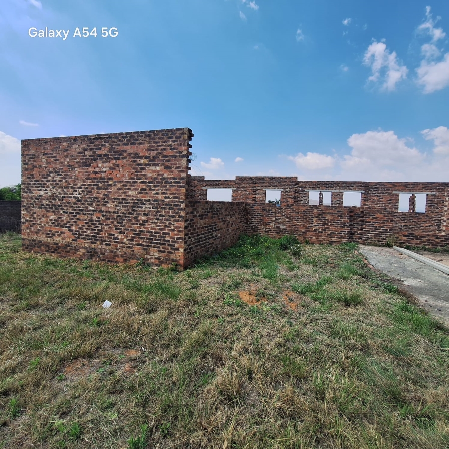 5 Bedroom Property for Sale in Berg En Dal Gauteng