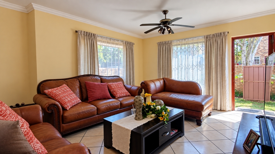 2 Bedroom Property for Sale in Wierda Park Gauteng