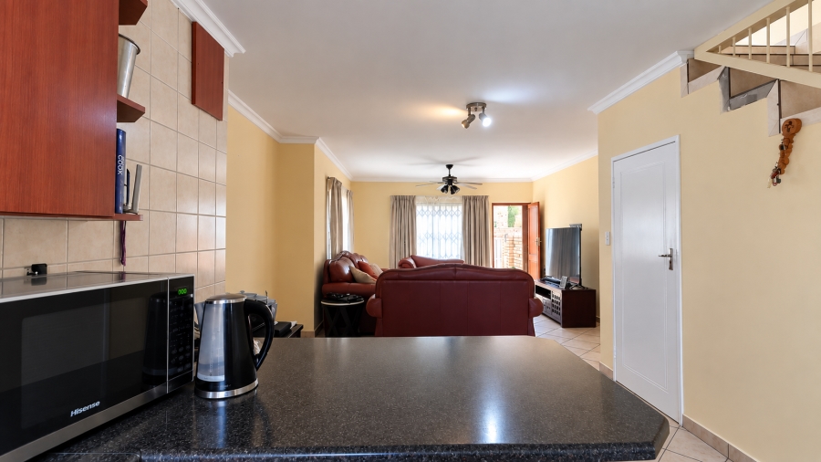 2 Bedroom Property for Sale in Wierda Park Gauteng