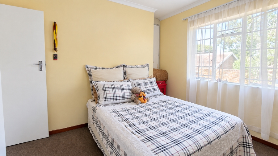 2 Bedroom Property for Sale in Wierda Park Gauteng