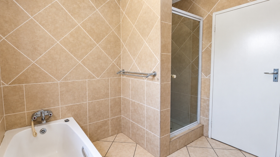 2 Bedroom Property for Sale in Wierda Park Gauteng