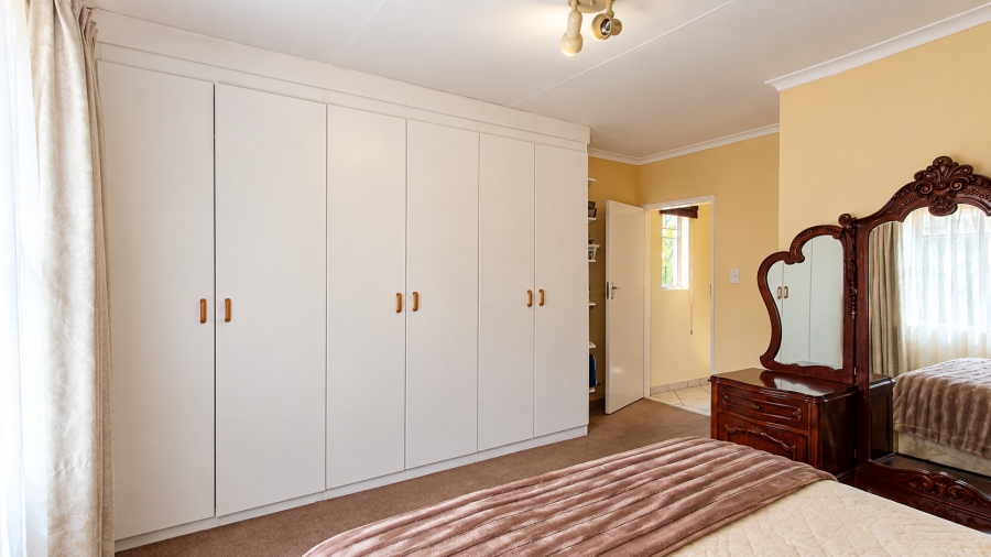 2 Bedroom Property for Sale in Wierda Park Gauteng