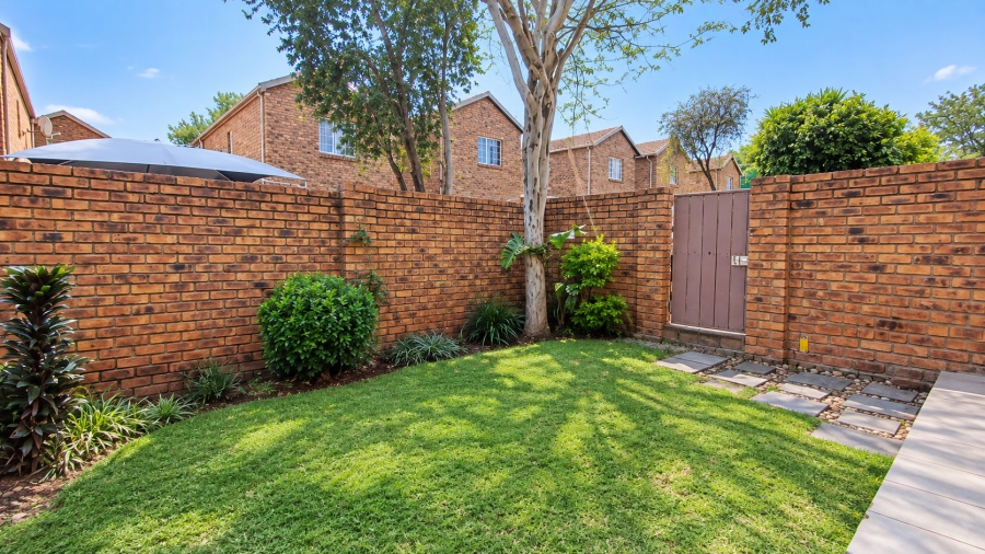 2 Bedroom Property for Sale in Wierda Park Gauteng