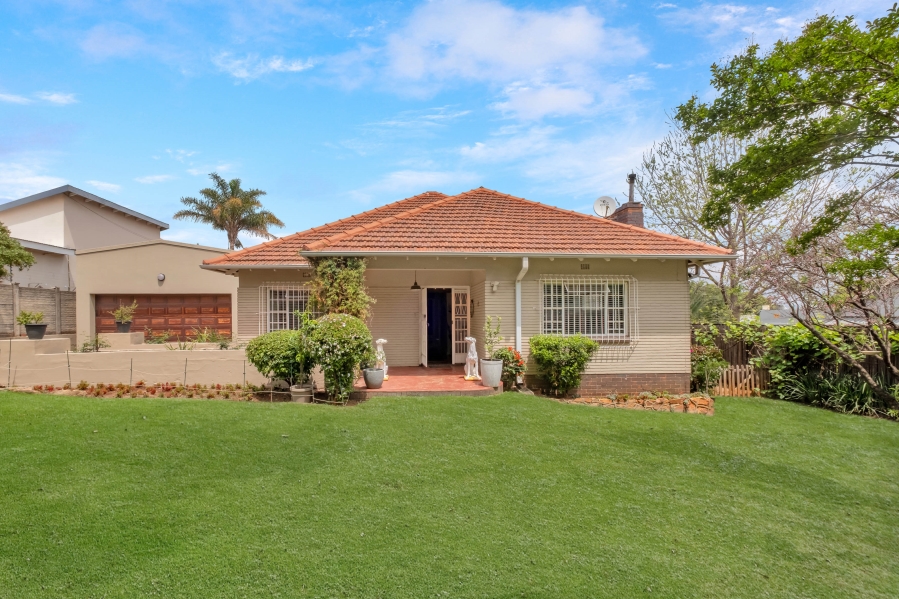 3 Bedroom Property for Sale in Linden Gauteng